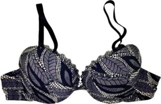 Modrček podložen s kostjo Leilieve. Košarica B Podloženi trgovinamacek 2