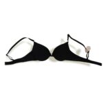 Modrček malo podložen s kostjo v košarici B