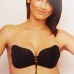 Samolepljiv modrček